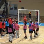 Exitosa jornada de Interjoven reunió a numerosos adolescentes para participar en actividades deportivas