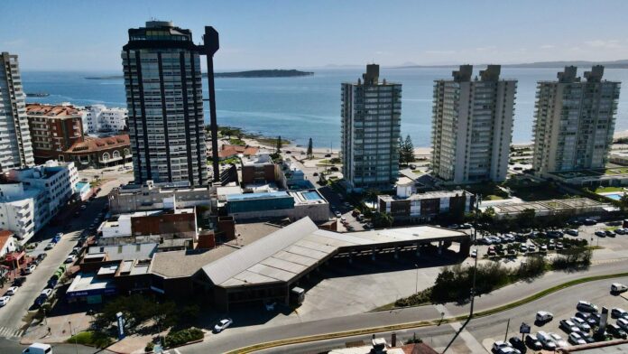 Transformación de la terminal de Punta del Este, asegura Abella